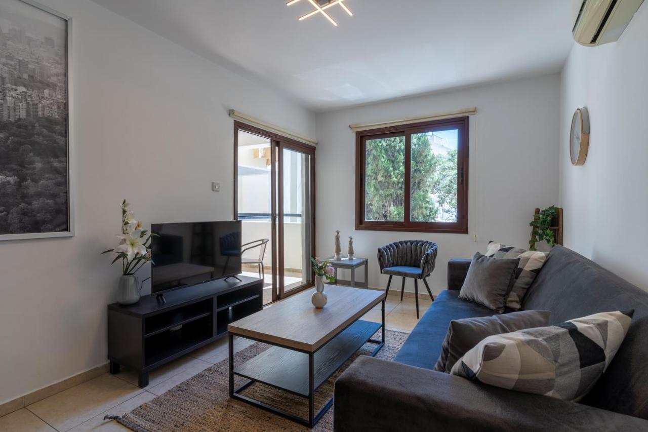 Mia 1-Bedroom Apartment In Larnaka Exterior foto